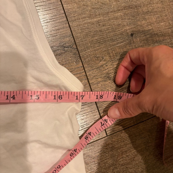 3480 Lululemon Lot Of Tank Tops (3) - Picture 4 of 8